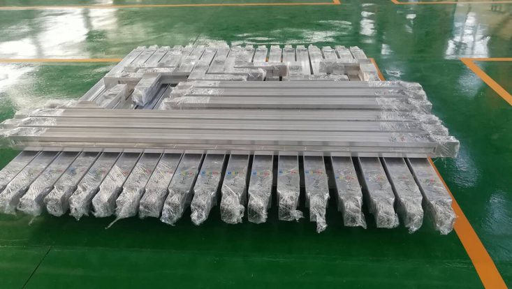 LV Busway System for Industrial and Commercial Use LV Busway System for Industrial and Commercial Use