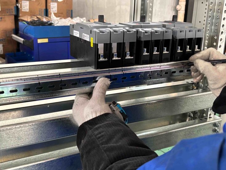 molded case circuit breaker installation work molded case circuit breaker installation work