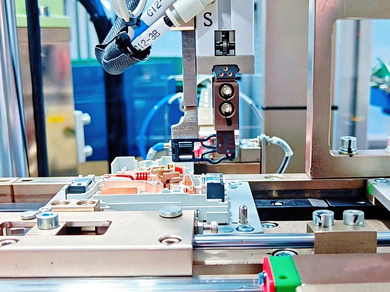MCCBs manufacturer