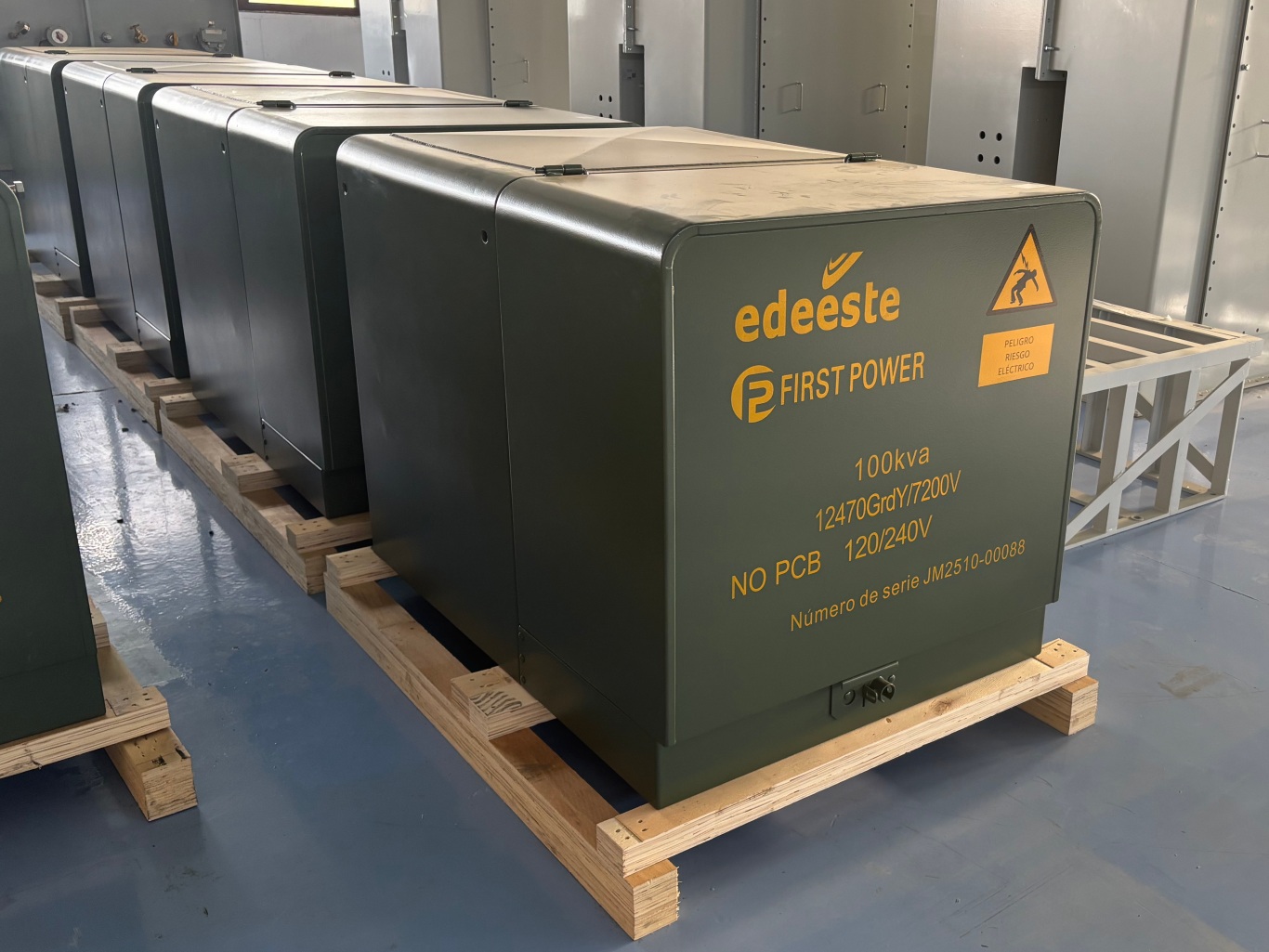 single phase pad mounted transformer in workshop