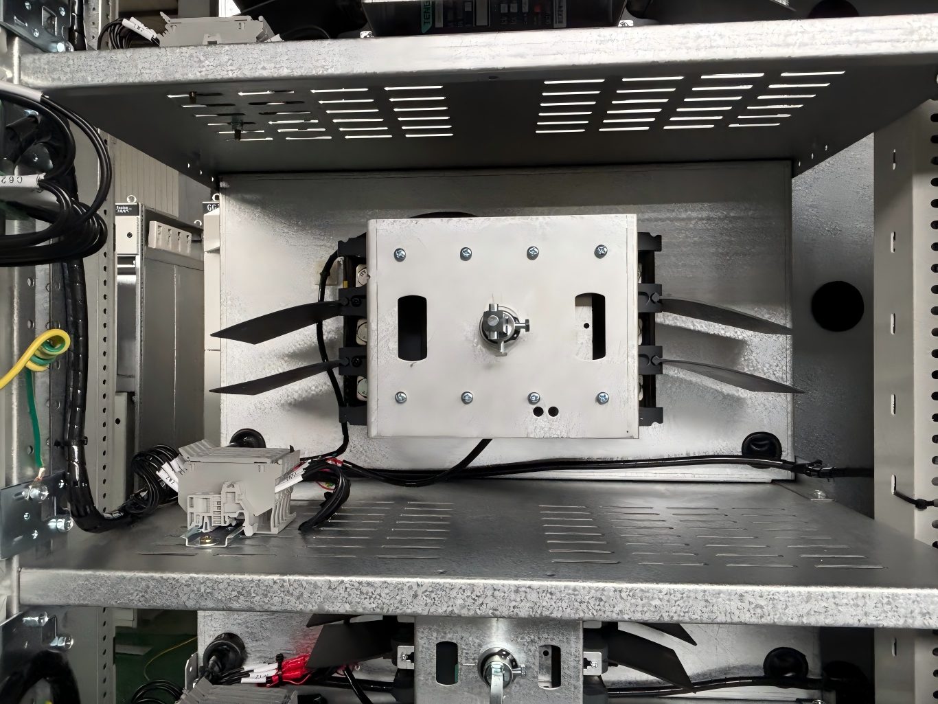 GCS switchgear drawer unit internal disconnector