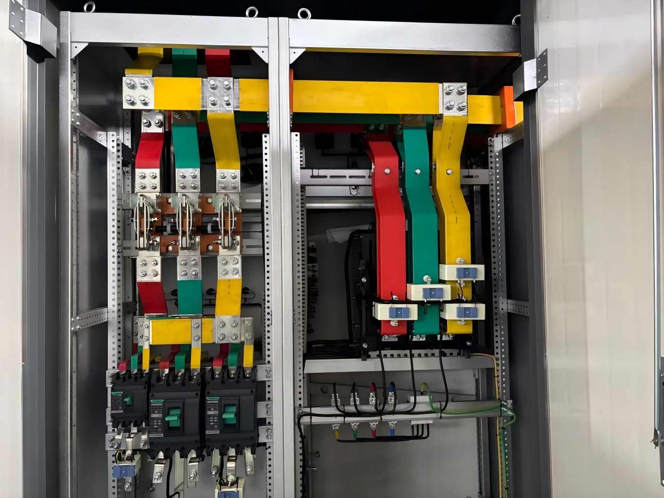 GGD switchgear three-phase copper busbar inside cabinet